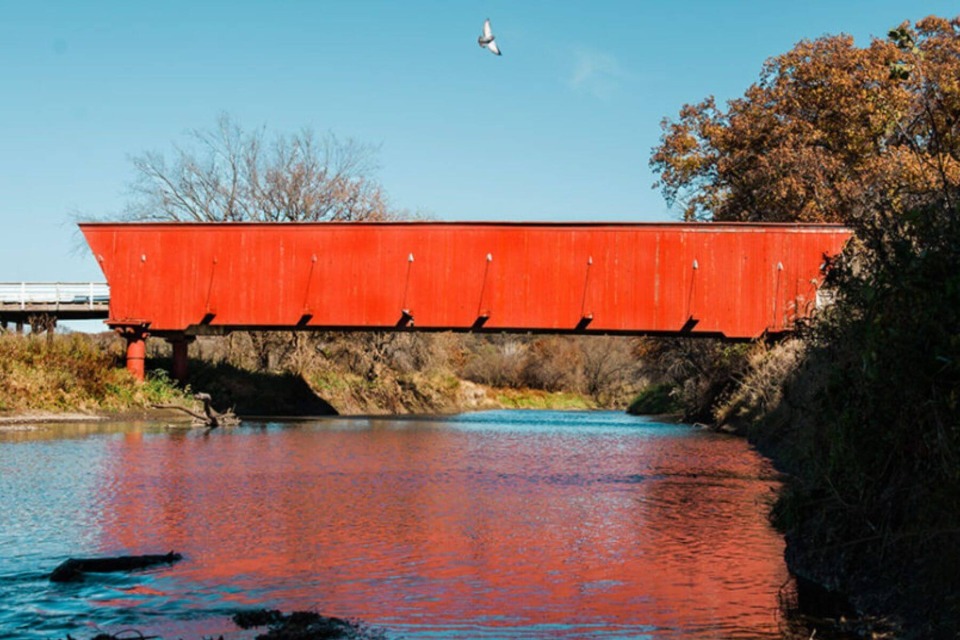 Hogback Covered Bridge photo